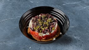 Meat N Roses Online Delivery | Δες εδώ όλο το μενού και παράγγειλε