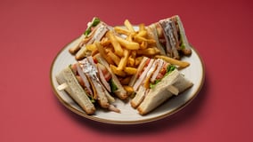 Club sandwich chicken