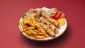 Σουβλάκι κοτόπουλο μερίδα